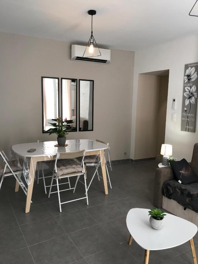Le Benedictins Apartment Nimes Bagian luar foto