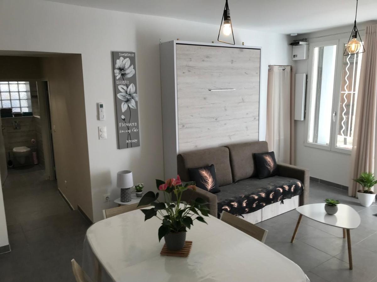 Le Benedictins Apartment Nimes Bagian luar foto